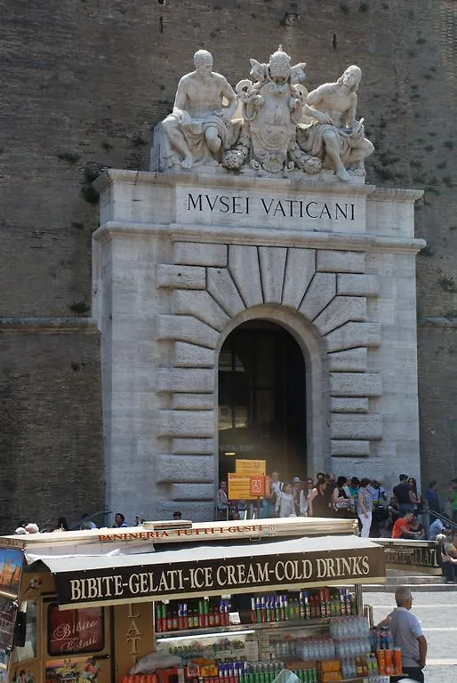 102 Vaticano Suite Řím 2*,  Itálie